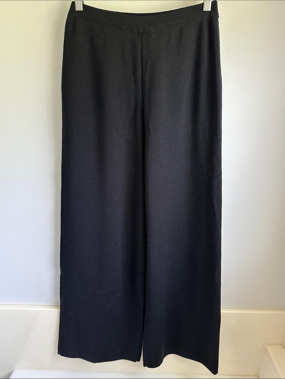 Adrienne Vittadini Black Wide-Leg 100% Wool Knit Pants Excellent Condition. Med.